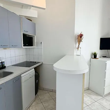 Apartment Bel Proche Plages Et Du Marche *