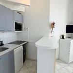 Apartment Bel Proche Plages Et Du Marche *